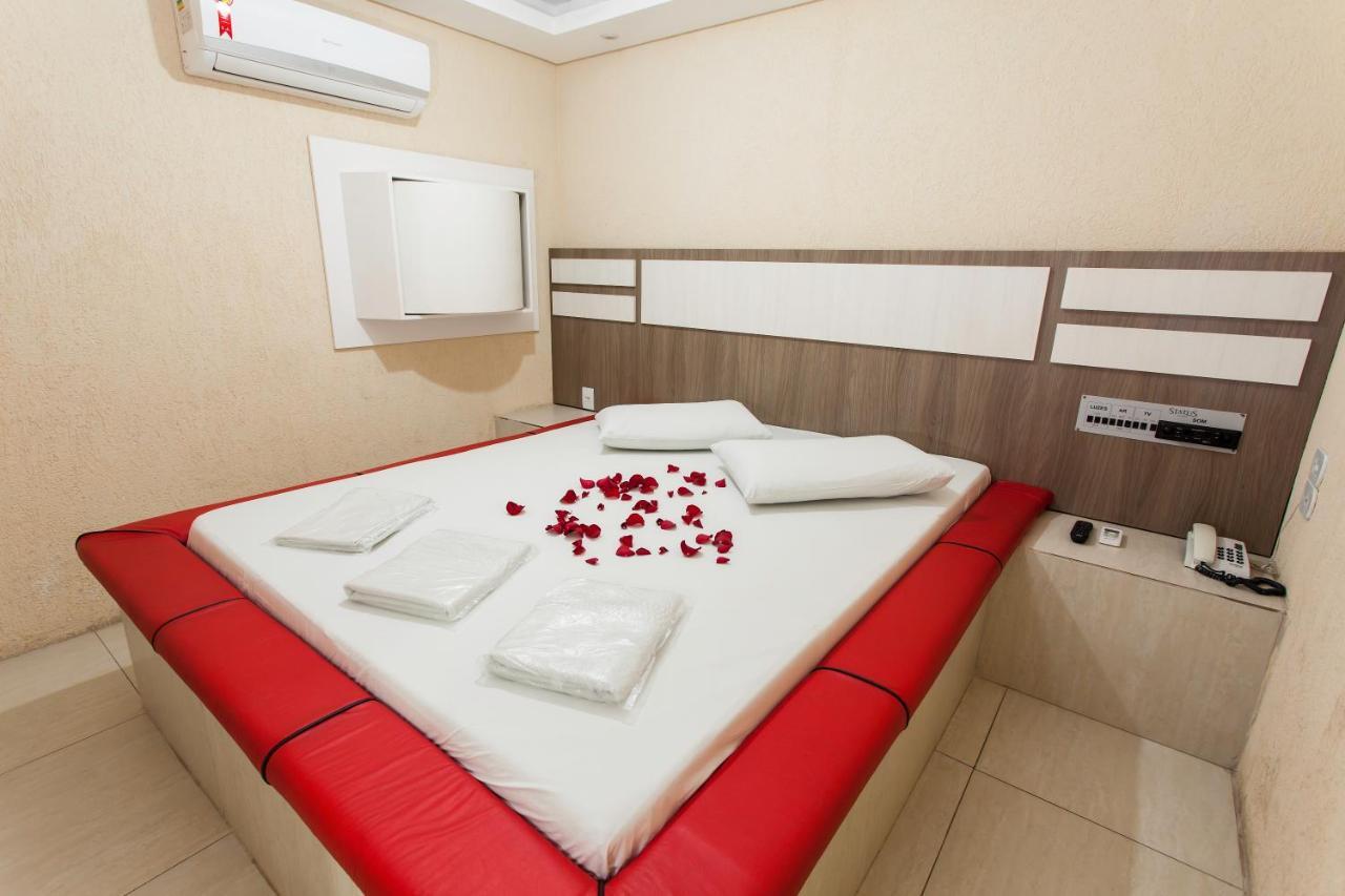 Motel Napoleon Almirante Tamandaré Buitenkant foto